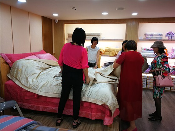 睡康寧家紡碧江店開業04