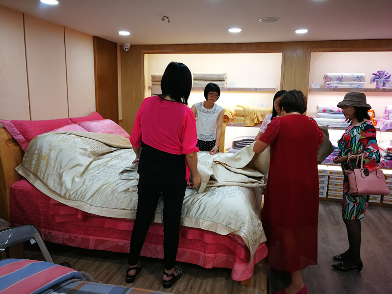 睡康寧家紡碧江店開業04